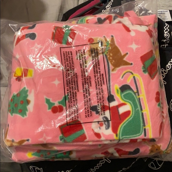 💋Sold Flannel women’s pajamas set pants NWT pink - Picture 3 of 3